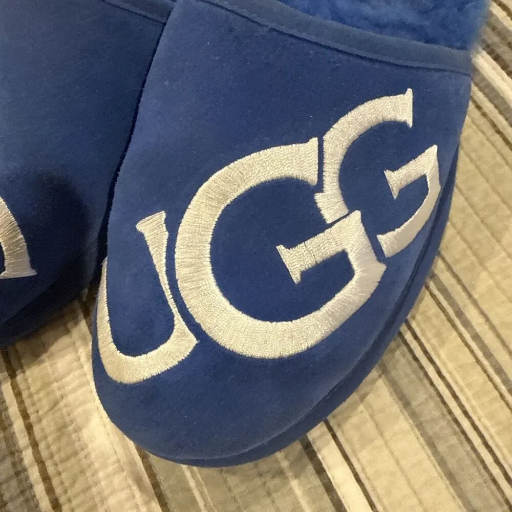 Man's Slippers UGG Scuff Logo Size 8